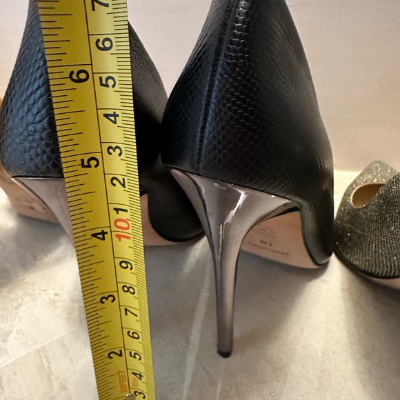 BCBG Maxazria Black Leather Pump with Metallic Heel 37 - Picture 6 of 8